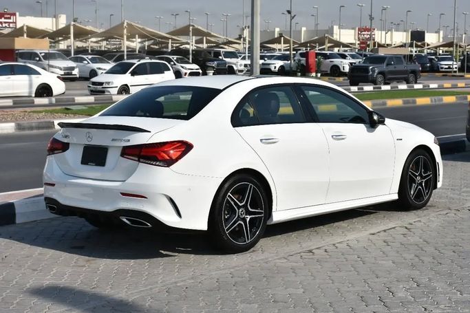 Подержанный Mercedes-Benz A-Class 220 IV (W177), 2.0 л, 2019 в Шардже от Alfaris Used Cars Белый цвет. Other | AUTO.AE