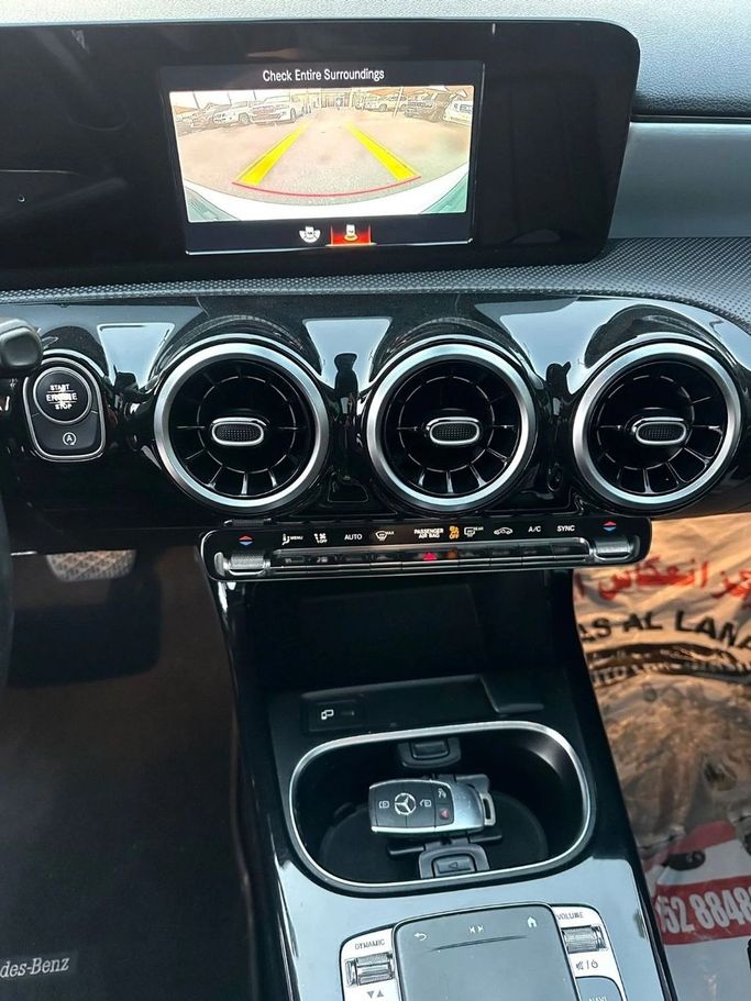 Подержанный Mercedes-Benz A-Class 220 IV (W177), 2.0 л, 2019 в Шардже от Titanium Used Cars Белый цвет. GCC | AUTO.AE