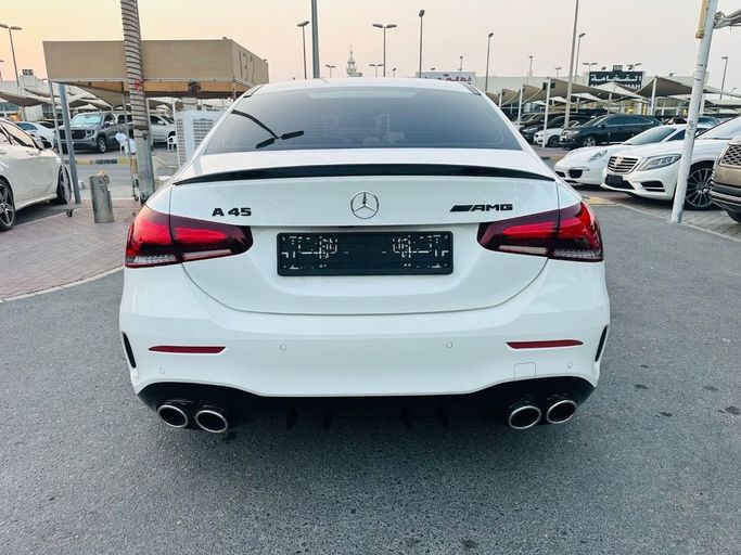 Подержанный Mercedes-Benz A-Class 220 IV (W177), 2.0 л, 2019 в Шардже от Titanium Used Cars Белый цвет. GCC | AUTO.AE