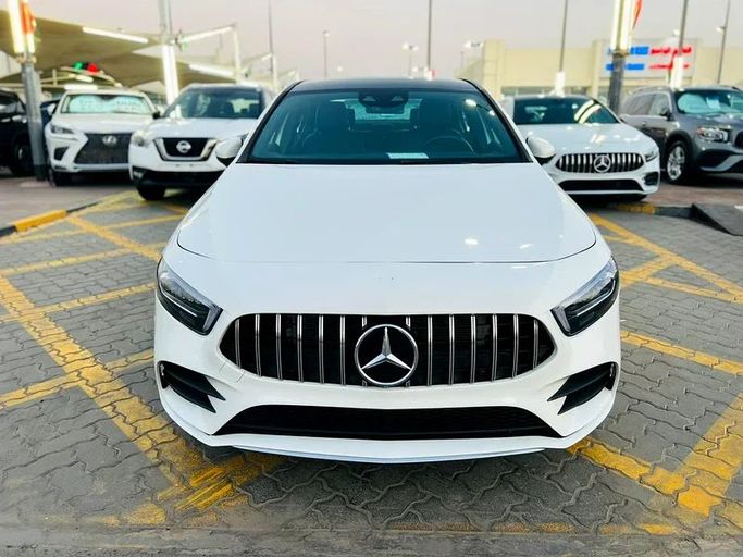 Подержанный Mercedes-Benz A-Class 220 IV (W177), 2.0 л, 2021 в Шардже от Karkuk Used Cars Белый цвет. Канадская | AUTO.AE