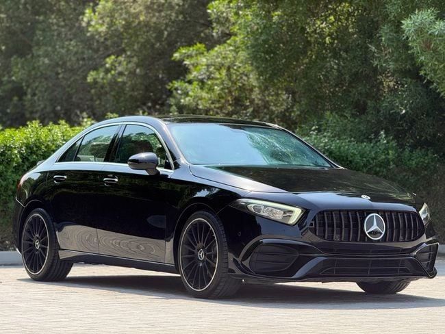 Подержанный Mercedes-Benz A-Class 220 IV (W177), 2.0 л, 2020 в Шардже от Berlin Used Cars Черный цвет. Американская | AUTO.AE