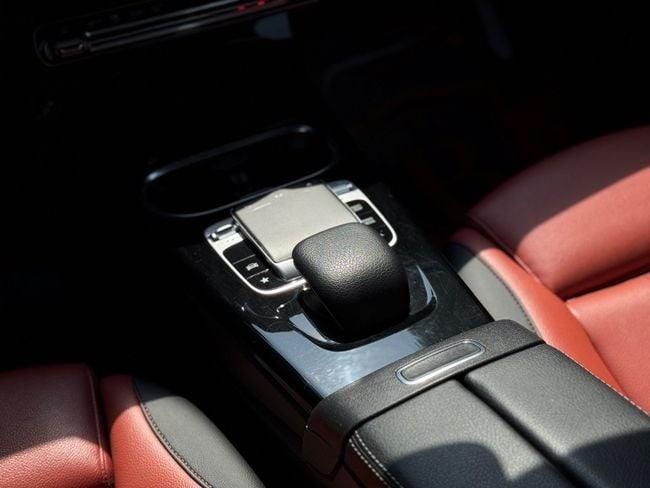 Подержанный Mercedes-Benz A-Class 220 IV (W177), 2.0 л, 2020 в Шардже от Berlin Used Cars Черный цвет. Американская | AUTO.AE