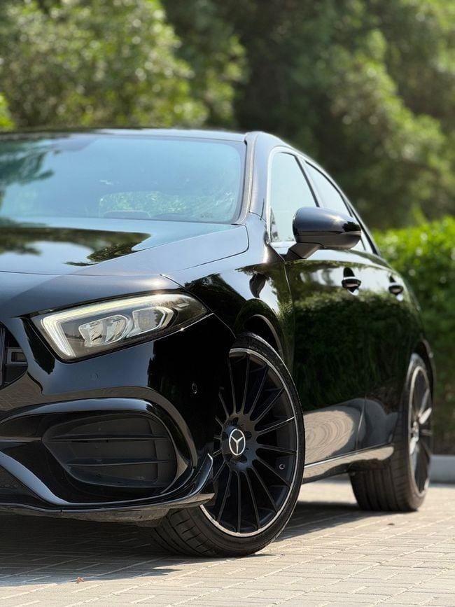 Подержанный Mercedes-Benz A-Class 220 IV (W177), 2.0 л, 2020 в Шардже от Berlin Used Cars Черный цвет. Американская | AUTO.AE