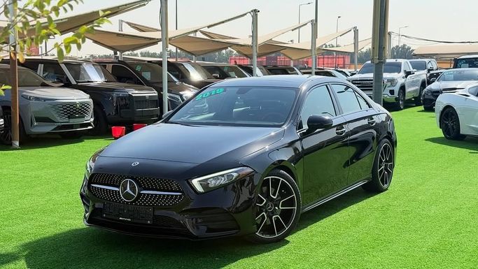 Подержанный Mercedes-Benz A-Class 250 IV (W177), 2.0 л, 2019 в Шардже от Badar Used Cars Черный цвет.  | AUTO.AE
