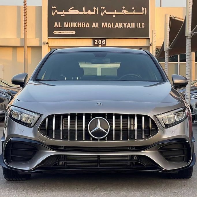 Подержанный Mercedes-Benz A-Class 220 IV (W177), 2.0 л, 2020 в Шардже от Al Nukhba Al Malakyah Used Cars Золотистый цвет. Американская | AUTO.AE