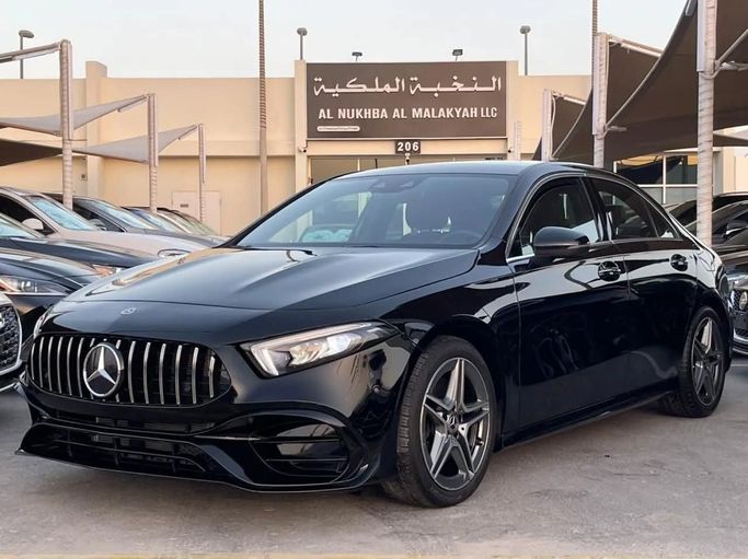 Подержанный Mercedes-Benz A-Class 220 IV (W177), 2.0 л, 2020 в Шардже от Al Nukhba Al Malakyah Used Cars Белый цвет. Американская | AUTO.AE