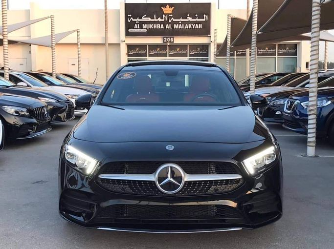 Подержанный Mercedes-Benz A-Class 220 IV (W177), 2.0 л, 2020 в Шардже от Al Nukhba Al Malakyah Used Cars Черный цвет. Американская | AUTO.AE