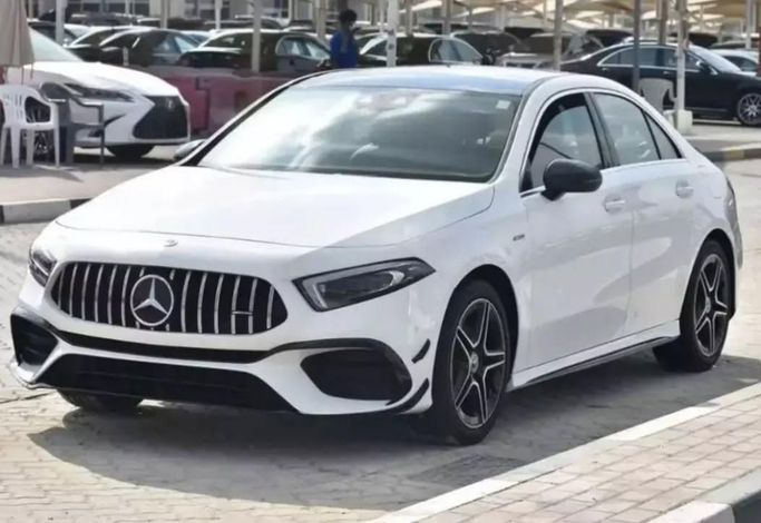 Подержанный Mercedes-Benz A-Class 220 IV (W177), 2.0 л, 2019 в Шардже от Alfaris Used Cars Белый цвет. Other | AUTO.AE