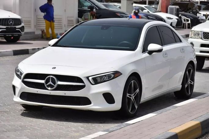 Подержанный Mercedes-Benz A-Class 220 IV (W177), 2.0 л, 2020 в Шардже от Alfaris Used Cars Белый цвет. Other | AUTO.AE