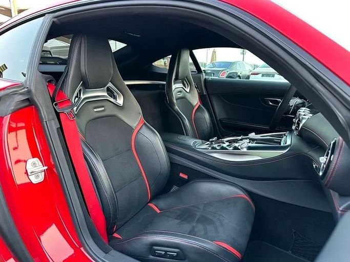 Подержанный Mercedes-Benz AMG GT S I, 4.0 л, 2016 в Шардже от Ahmad alkhodari Motors Красный цвет. GCC | AUTO.AE