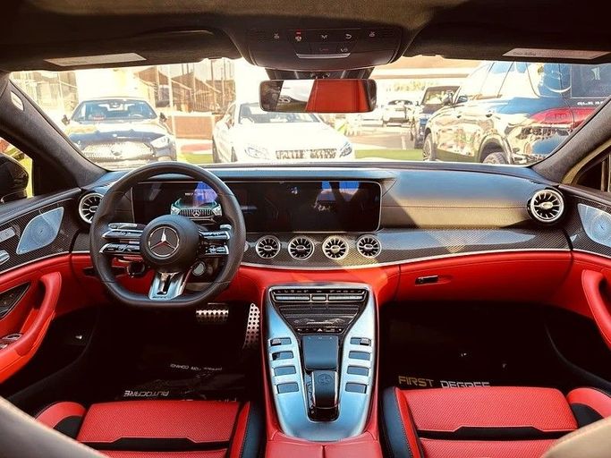 Подержанный Mercedes-Benz AMG GT 53 I Рестайлинг, 3.0 л, 2022 в Шардже от Taj Al Sultan Used Cars Белый цвет. Other | AUTO.AE