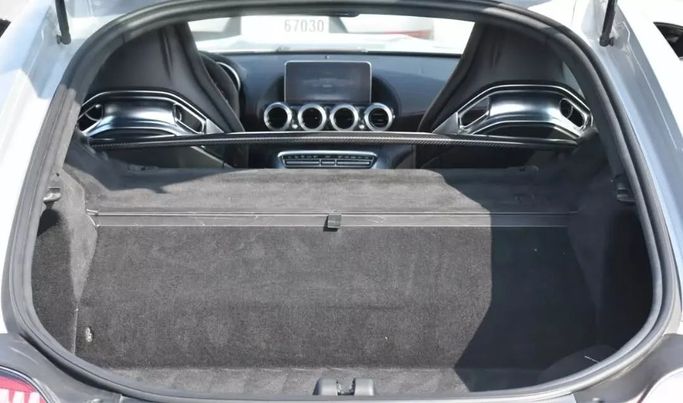 Подержанный Mercedes-Benz AMG GT S I, 4.0 л, 2016 в Шардже от Alfaris Used Cars Серый цвет. Other | AUTO.AE