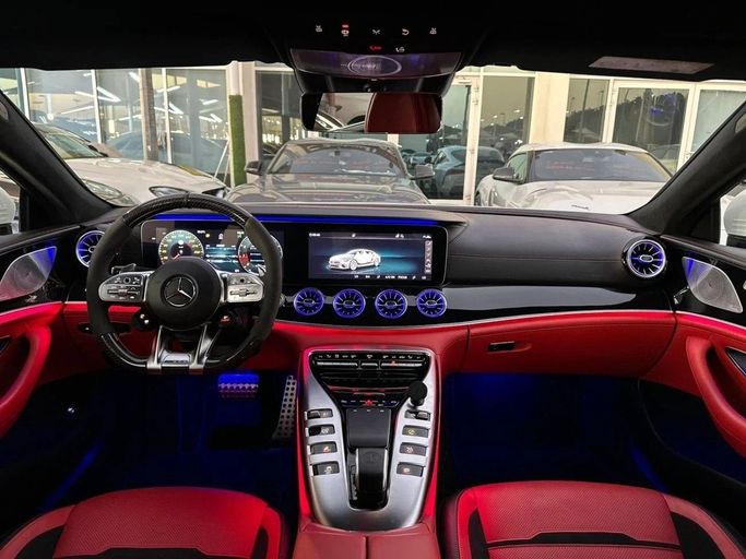 مستعملة Mercedes-Benz AMG GT 63 S أنا شد الوجه, 4.0 l, 2019 في في الشارقة من Noor Al Seyoh Used Cars، اللون أبيض. مواصفات الخليج | AUTO.AE