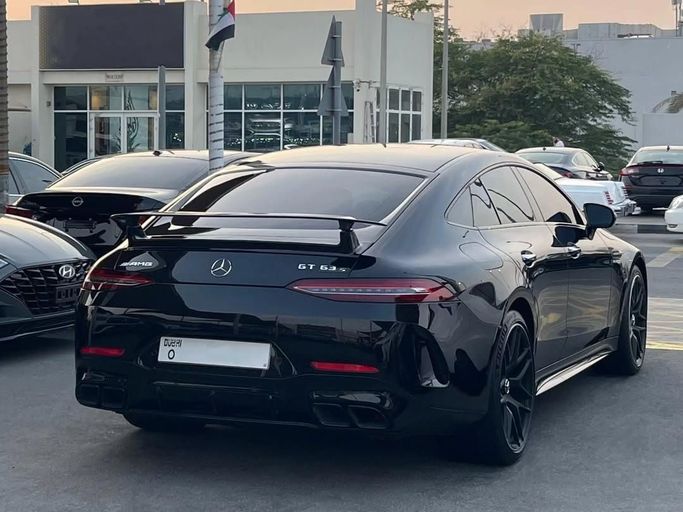 Подержанный Mercedes-Benz AMG GT 63 S E Performance I Рестайлинг, 4.0 л, 2021 в Шардже от Al Nukhba Al Malakyah Used Cars Черный цвет. Американская | AUTO.AE