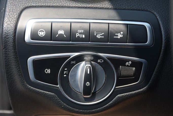 Подержанный Mercedes-Benz C-Class AMG 63 AMG S IV (W205) Рестайлинг, 4.0 л, 2020 в Шардже от Alfaris Used Cars Черный цвет.  | AUTO.AE