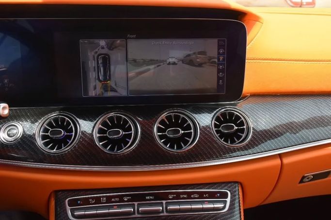 Подержанный Mercedes-Benz C-Class AMG 63 AMG S IV (W205), 4.0 л, 2018 в Шардже от Alfaris Used Cars Черный цвет.  | AUTO.AE