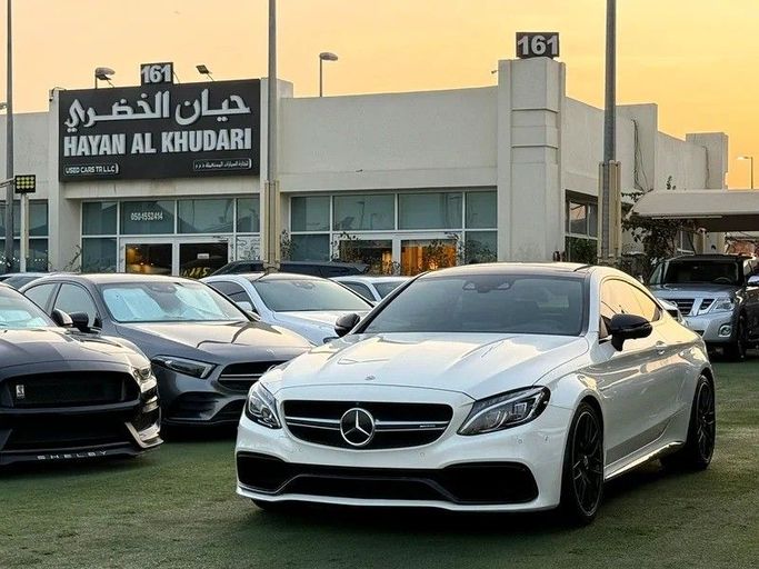 Подержанный Mercedes-Benz C-Class AMG 63 AMG S IV (W205), 4.0 л, 2017 в Шардже от Hayan Alkhudari Used Cars Белый цвет. GCC | AUTO.AE