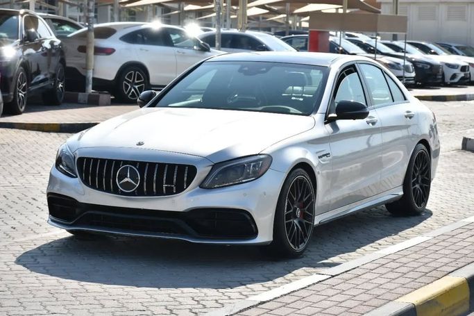 Подержанный Mercedes-Benz C-Class AMG 63 AMG IV (W205) Рестайлинг, 4.0 л, 2020 в Шардже от Alfaris Used Cars Серебристый цвет. Other | AUTO.AE