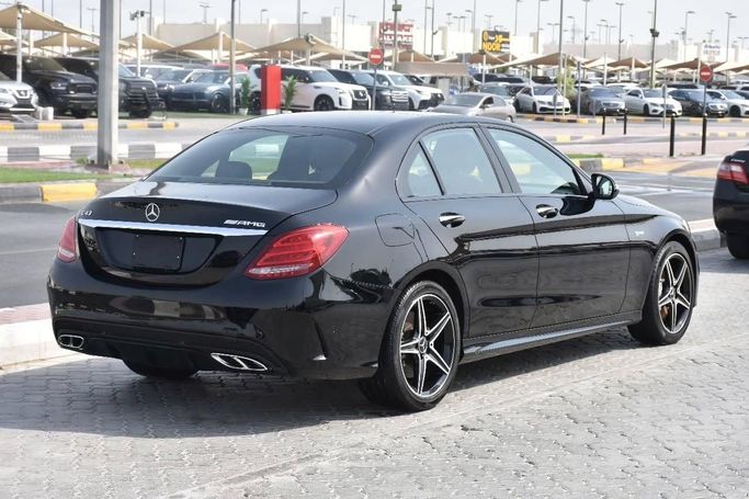 Подержанный Mercedes-Benz C-Class AMG 43 AMG IV (W205), 3.0 л, 2018 в Шардже от Alfaris Used Cars Черный цвет. Other | AUTO.AE