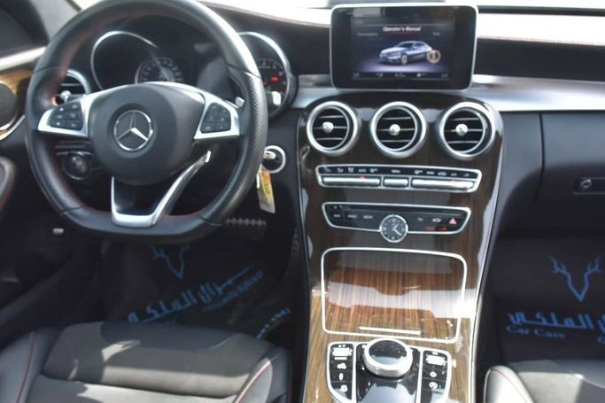 Подержанный Mercedes-Benz C-Class AMG 43 AMG IV (W205), 3.0 л, 2018 в Шардже от Alfaris Used Cars Черный цвет. Other | AUTO.AE