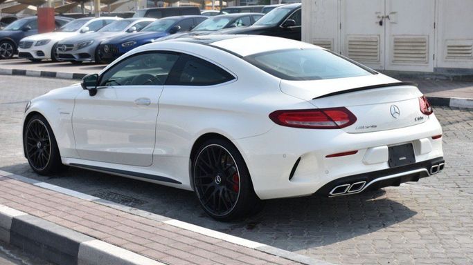 Used Mercedes-Benz C-Class AMG 63 AMG S IV (W205), 4.0 l, 2017 in Sharjah by Alfaris Used Cars, White color. Other | AUTO.AE