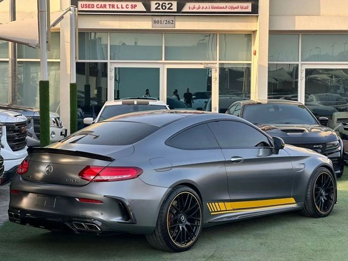 Подержанный Mercedes-Benz C-Class AMG 63 AMG S IV (W205), 4.0 л, 2017 в Шардже от Noor Al Seyoh Used Cars Серый цвет. GCC | AUTO.AE