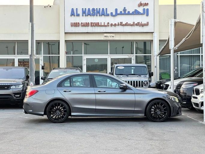 Подержанный Mercedes-Benz C-Class AMG 43 AMG IV (W205) Рестайлинг, 3.0 л, 2019 в Шардже от Al Hashal Used Cars Серебристый цвет. GCC | AUTO.AE