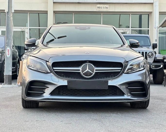 Подержанный Mercedes-Benz C-Class AMG 43 AMG IV (W205) Рестайлинг, 3.0 л, 2019 в Шардже от Al Hashal Used Cars Серебристый цвет. GCC | AUTO.AE