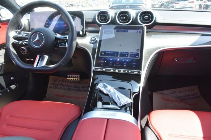 Подержанный Mercedes-Benz C-Class 300 V (W206), 2.0 л, 2024 в Шардже от Alfaris Used Cars Белый цвет.  | AUTO.AE