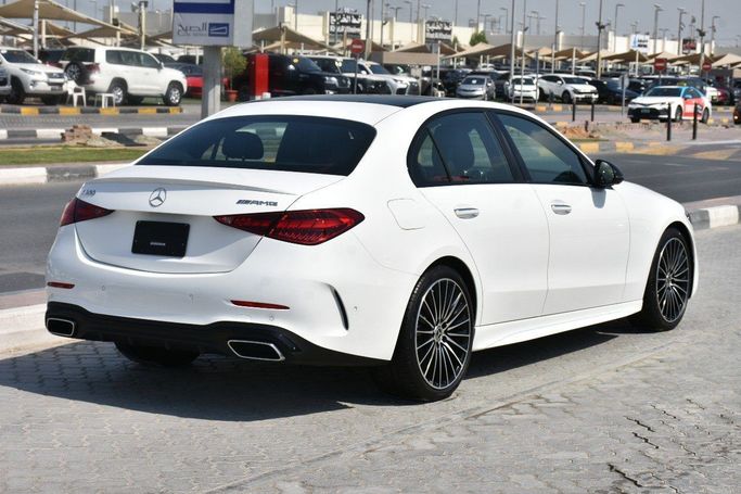 Подержанный Mercedes-Benz C-Class 300 V (W206), 2.0 л, 2024 в Шардже от Alfaris Used Cars Белый цвет.  | AUTO.AE