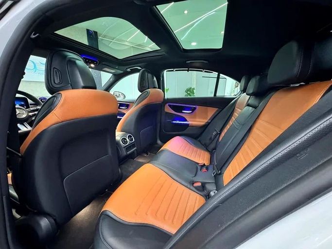 Подержанный Mercedes-Benz C-Class 200 V (W206), 2.0 л, 2023 в Шардже от Ayoon Alhoot Motors Белый цвет. GCC | AUTO.AE