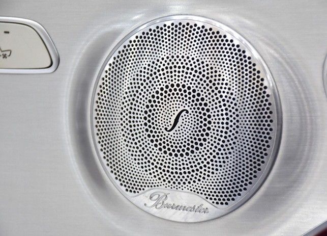 Used Mercedes-Benz C-Class 300 IV (W205), 2.0 l, 2016 in Sharjah by Honey Gidosha Used Cars Tr., Blue color.  | AUTO.AE