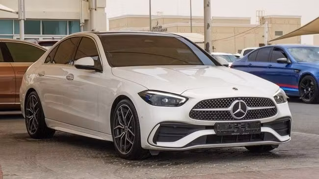 Подержанный Mercedes-Benz C-Class 200 V (W206), 1.5 л, 2022 в Шардже от Abo Saif Белый цвет. GCC | AUTO.AE