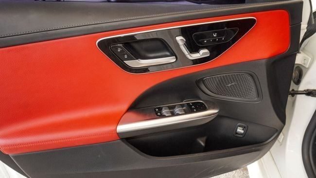 Подержанный Mercedes-Benz C-Class 200 V (W206), 1.5 л, 2022 в Шардже от Abo Saif Белый цвет. GCC | AUTO.AE