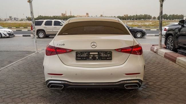 Подержанный Mercedes-Benz C-Class 200 V (W206), 1.5 л, 2022 в Шардже от Abo Saif Белый цвет. GCC | AUTO.AE