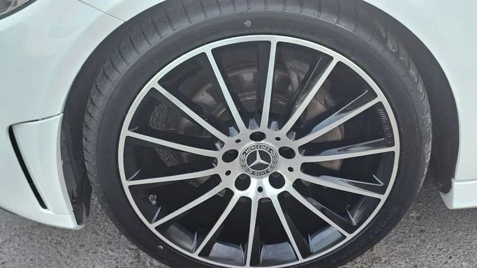 Used Mercedes-Benz C-Class 200 IV (W205) Facelift, 2.0 l, 2018 in Sharjah by Nour Alnukhba Motors, White color. Korean Specs | AUTO.AE