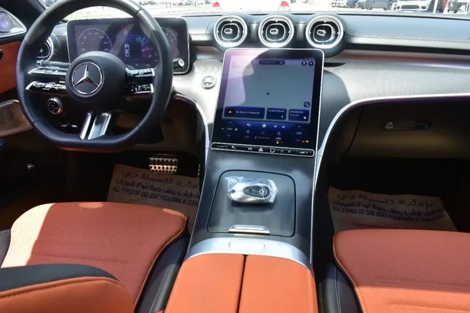 Подержанный Mercedes-Benz C-Class 300 V (W206), 2.0 л, 2023 в Шардже от Alfaris Used Cars Синий цвет.  | AUTO.AE