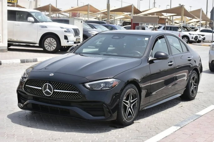 Подержанный Mercedes-Benz C-Class 300 V (W206), 2.0 л, 2023 в Шардже от Alfaris Used Cars Черный цвет. Other | AUTO.AE