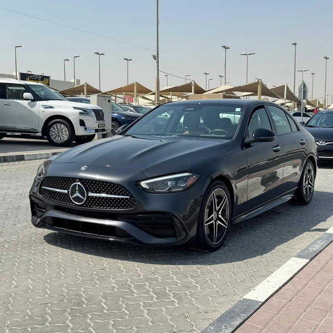 Подержанный Mercedes-Benz C-Class 300 V (W206), 2.0 л, 2023 в Шардже от Alfaris Used Cars Черный цвет. Other | AUTO.AE