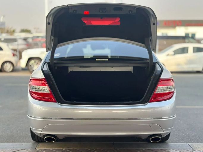 Подержанный Mercedes-Benz C-Class 250 IV (W205), 2.0 л, 2014 в Шардже от Al Haram Al Masy Серый цвет. Японская | AUTO.AE