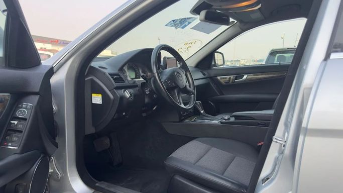 Подержанный Mercedes-Benz C-Class 250 IV (W205), 2.0 л, 2014 в Шардже от Al Haram Al Masy Серый цвет. Японская | AUTO.AE