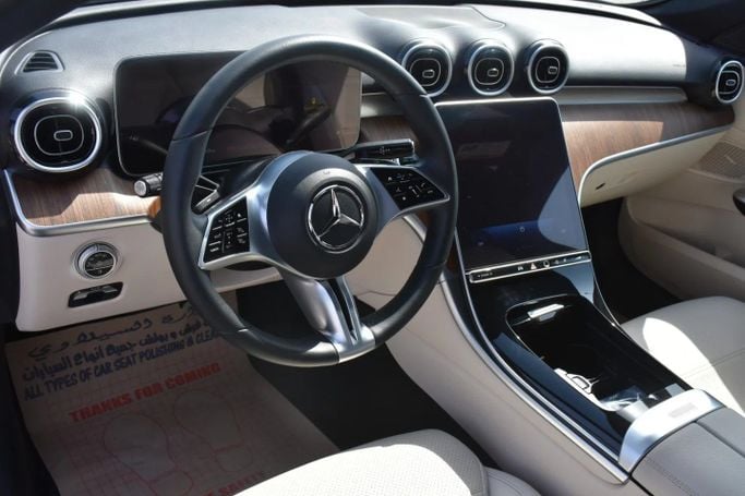 Подержанный Mercedes-Benz C-Class 300 V (W206), 2.0 л, 2022 в Шардже от Alfaris Used Cars Черный цвет. Other | AUTO.AE