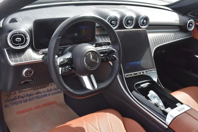 Подержанный Mercedes-Benz C-Class 300 V (W206), 2.0 л, 2022 в Шардже от Alfaris Used Cars Белый цвет. Other | AUTO.AE