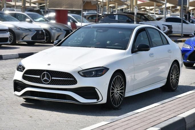 Подержанный Mercedes-Benz C-Class 300 V (W206), 2.0 л, 2024 в Шардже от Alfaris Used Cars Белый цвет. Other | AUTO.AE