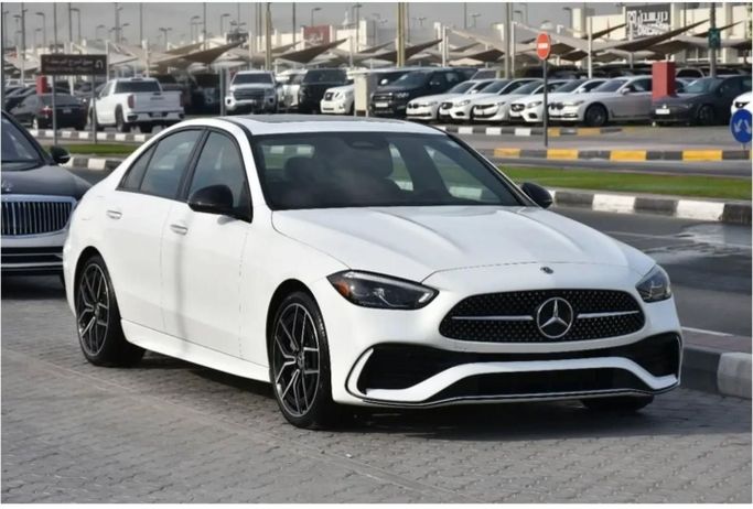 Подержанный Mercedes-Benz C-Class 300 V (W206), 2.0 л, 2023 в Шардже от Alfaris Used Cars Белый цвет. Other | AUTO.AE
