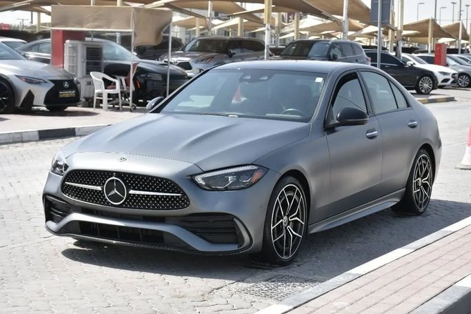 Подержанный Mercedes-Benz C-Class 300 V (W206), 2.0 л, 2022 в Шардже от Alfaris Used Cars Серый цвет. Other | AUTO.AE