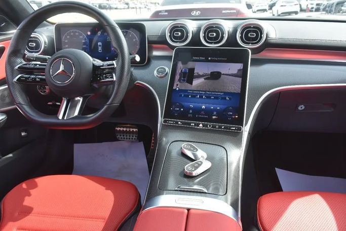 Подержанный Mercedes-Benz C-Class 300 V (W206), 2.0 л, 2022 в Шардже от Alfaris Used Cars Белый цвет. Other | AUTO.AE