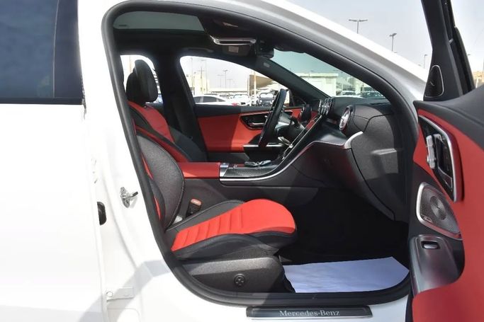 Подержанный Mercedes-Benz C-Class 300 V (W206), 2.0 л, 2022 в Шардже от Alfaris Used Cars Белый цвет. Other | AUTO.AE