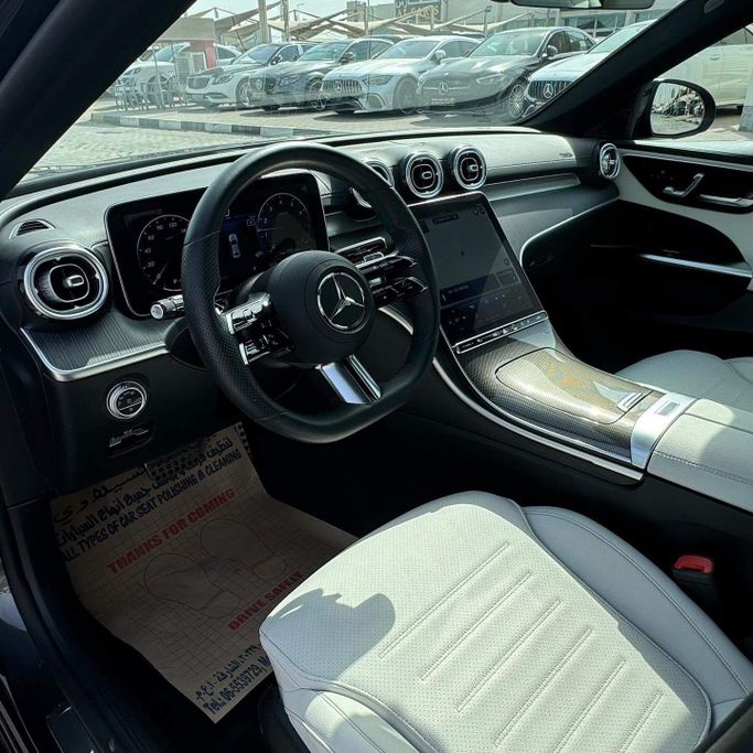 Подержанный Mercedes-Benz C-Class 300 V (W206), 2.0 л, 2022 в Шардже от Alfaris Used Cars Черный цвет. Other | AUTO.AE