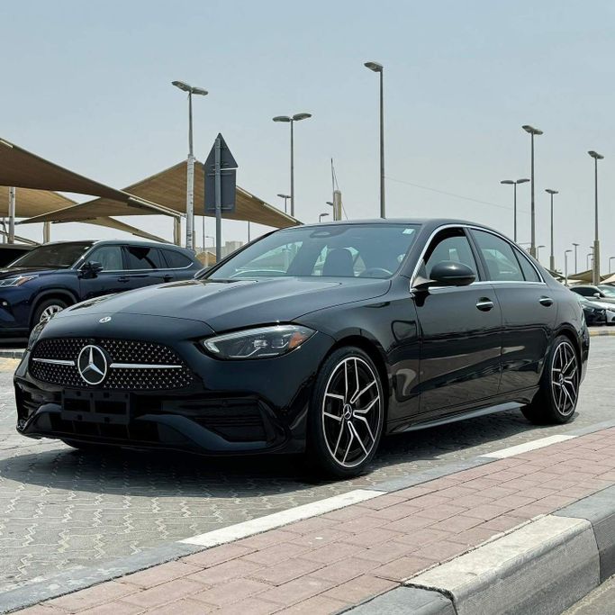 Подержанный Mercedes-Benz C-Class 300 V (W206), 2.0 л, 2022 в Шардже от Alfaris Used Cars Черный цвет. Other | AUTO.AE